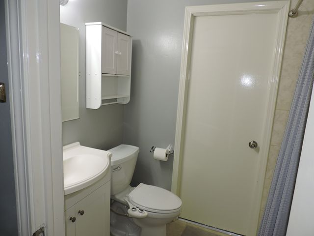 2216 Andover Court, Schaumburg, IL 60194