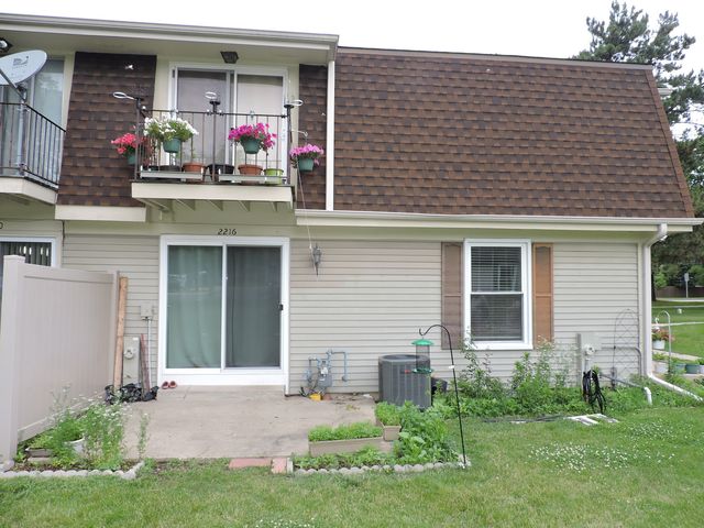 2216 Andover Court, Schaumburg, IL 60194