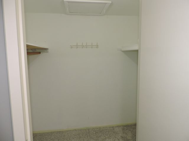 2216 Andover Court, Schaumburg, IL 60194