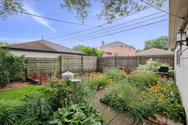 7448 Keeler Avenue, Skokie, IL 60076