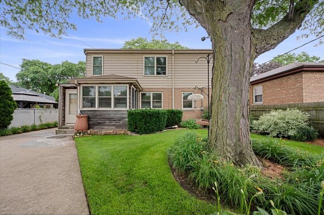 7448 Keeler Avenue, Skokie, IL 60076