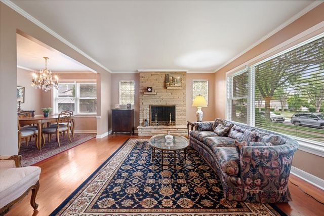 7448 Keeler Avenue, Skokie, IL 60076