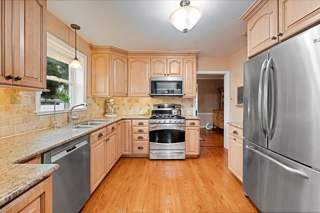 7448 Keeler Avenue, Skokie, IL 60076