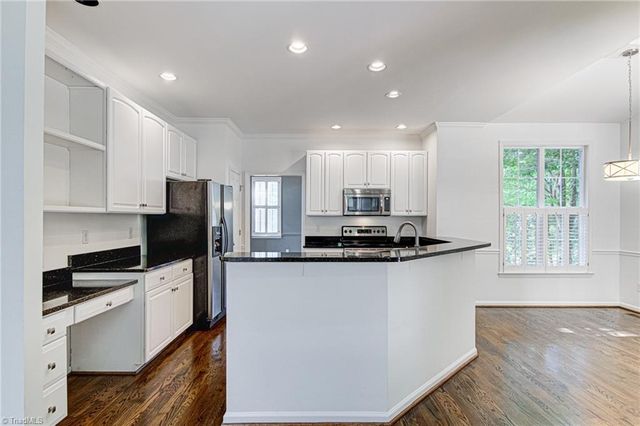 5 Crab Tree Court, Greensboro, NC 27455