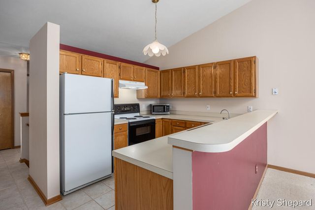 4504 Woodrose Court, Grand Rapids, MI 49508