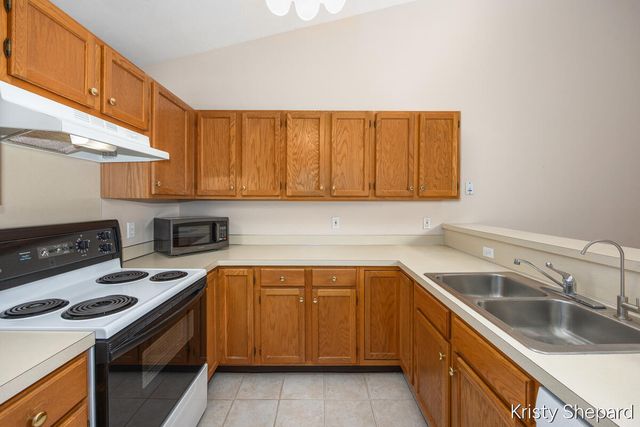 4504 Woodrose Court, Grand Rapids, MI 49508