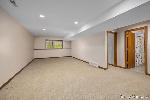 4504 Woodrose Court, Grand Rapids, MI 49508