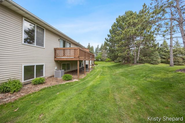 4504 Woodrose Court, Grand Rapids, MI 49508