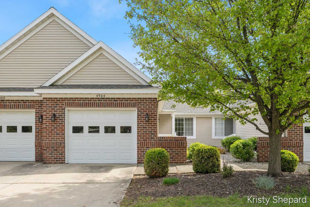 4504 Woodrose Court, Grand Rapids, MI 49508