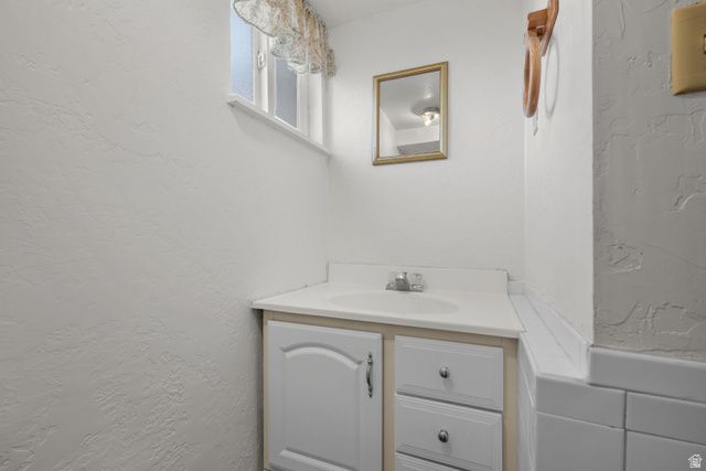 431 E 9150 S, Sandy, UT 84070