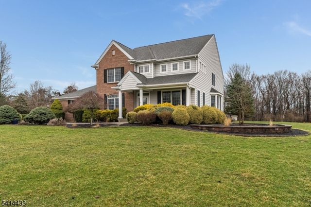 4 Fox Chase Turn, Union Twp., NJ 08867
