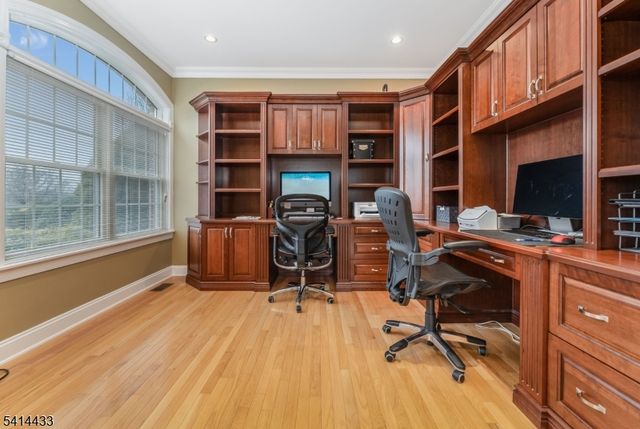 4 Fox Chase Turn, Union Twp., NJ 08867