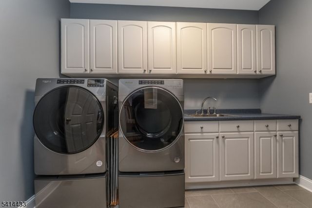 4 Fox Chase Turn, Union Twp., NJ 08867