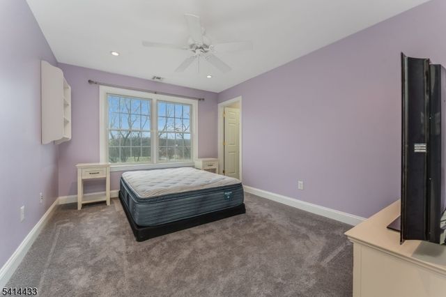 4 Fox Chase Turn, Union Twp., NJ 08867