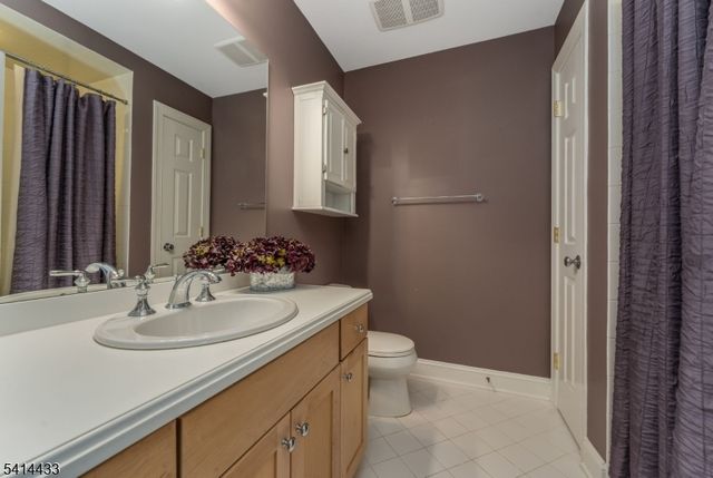 4 Fox Chase Turn, Union Twp., NJ 08867