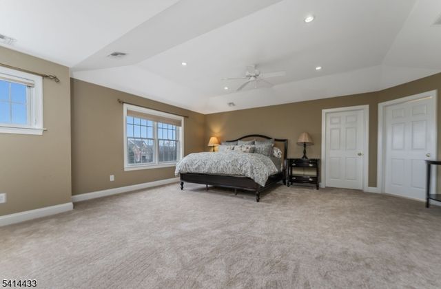 4 Fox Chase Turn, Union Twp., NJ 08867