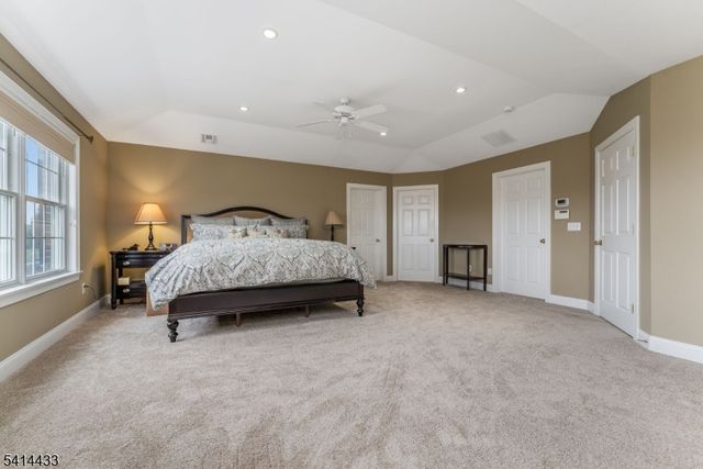 4 Fox Chase Turn, Union Twp., NJ 08867