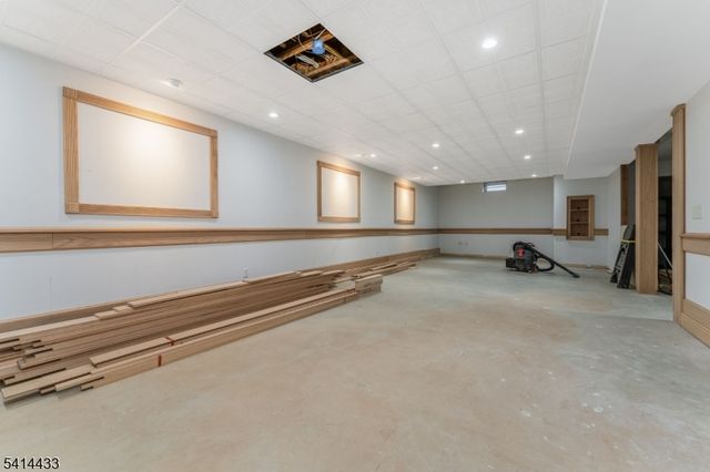 4 Fox Chase Turn, Union Twp., NJ 08867