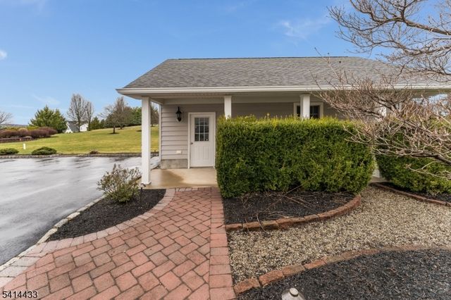 4 Fox Chase Turn, Union Twp., NJ 08867