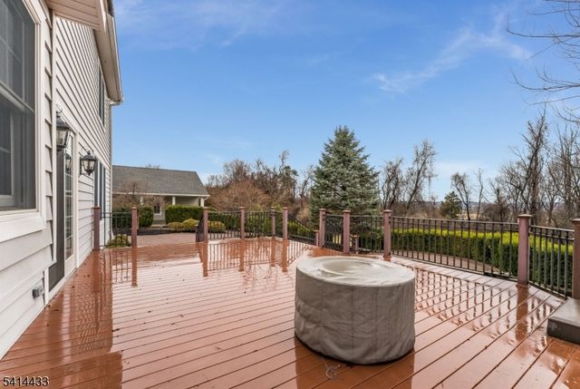 4 Fox Chase Turn, Union Twp., NJ 08867