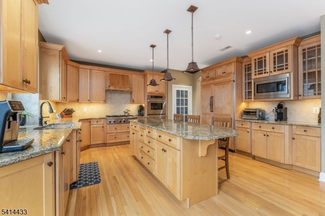 4 Fox Chase Turn, Union Twp., NJ 08867