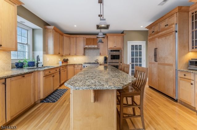 4 Fox Chase Turn, Union Twp., NJ 08867