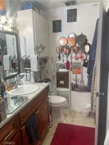 1770 Ximeno 211, Long Beach, CA 90815