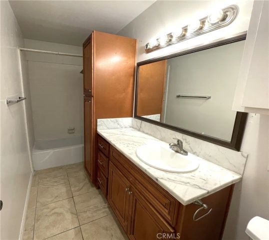 1770 Ximeno 211, Long Beach, CA 90815