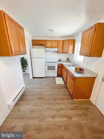 5 STATE CIR, Dover, DE 19901