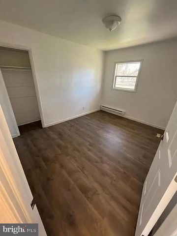 5 STATE CIR, Dover, DE 19901