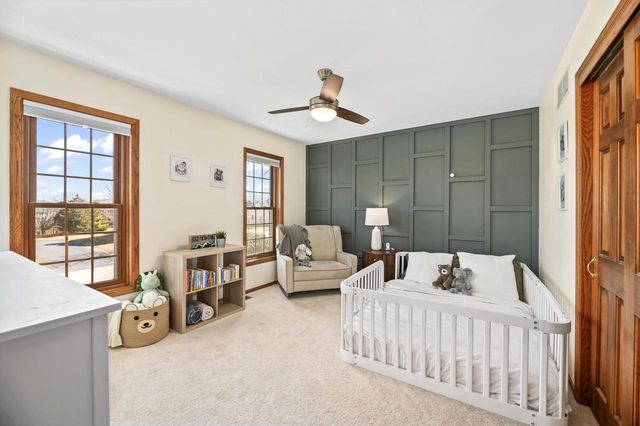 1095 Ridge ROAD, Waukesha, WI 53186