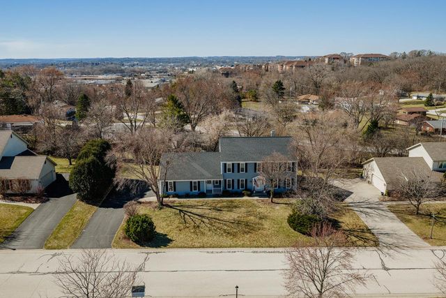 1095 Ridge ROAD, Waukesha, WI 53186