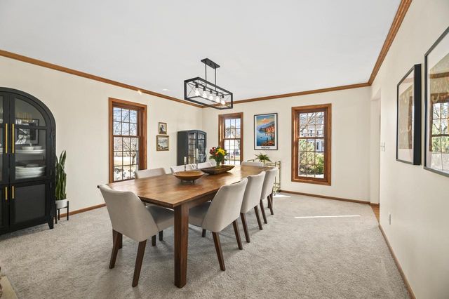 1095 Ridge ROAD, Waukesha, WI 53186