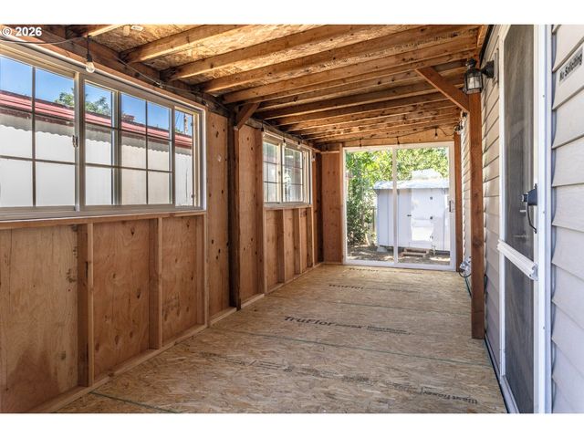 7227 Se FLAVEL St 02, Portland, OR 97206