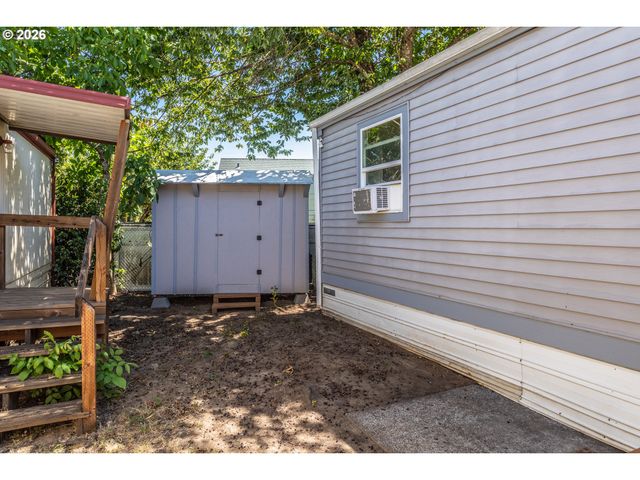 7227 Se FLAVEL St 02, Portland, OR 97206