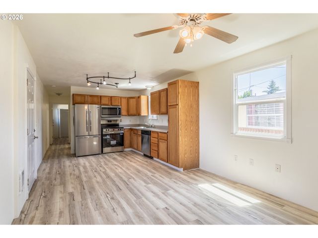 7227 Se FLAVEL St 02, Portland, OR 97206
