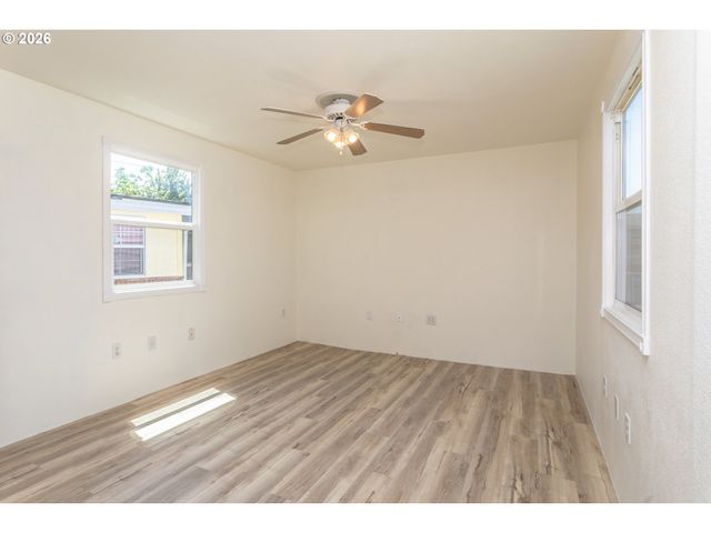 7227 Se FLAVEL St 02, Portland, OR 97206