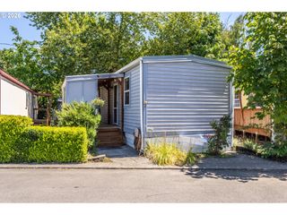 7227 Se FLAVEL St 02, Portland, OR 97206
