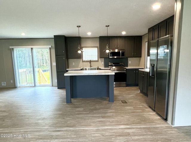 1908 Rooks Road, Atkinson, NC 28421