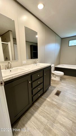 1908 Rooks Road, Atkinson, NC 28421