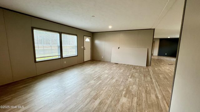 1908 Rooks Road, Atkinson, NC 28421