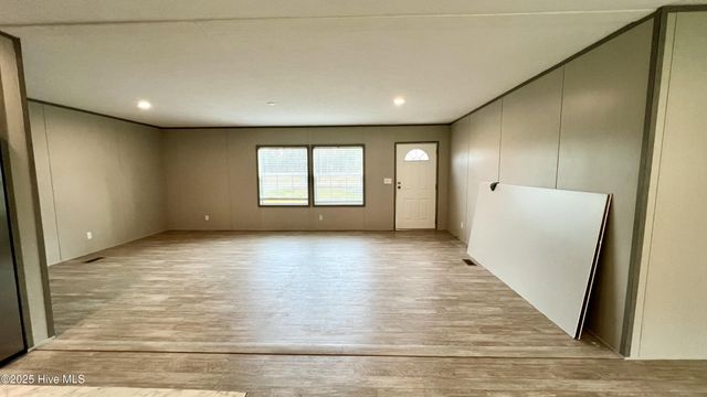 1908 Rooks Road, Atkinson, NC 28421