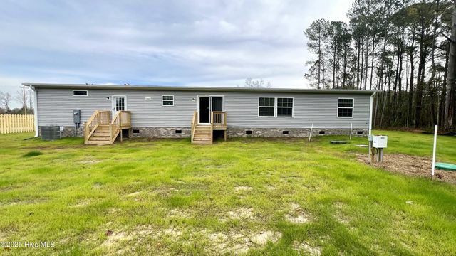 1908 Rooks Road, Atkinson, NC 28421