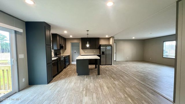 1908 Rooks Road, Atkinson, NC 28421