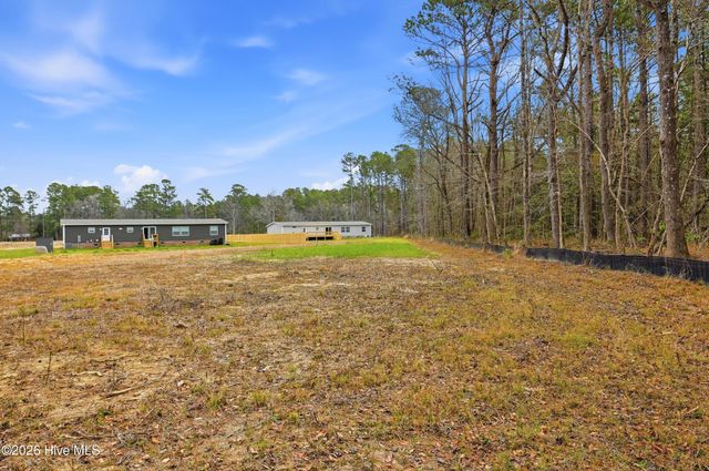 1908 Rooks Road, Atkinson, NC 28421