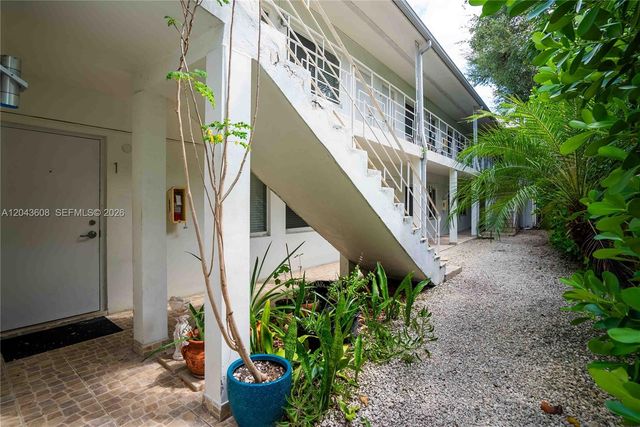 666 NE 80th St 8, Miami, FL 33138