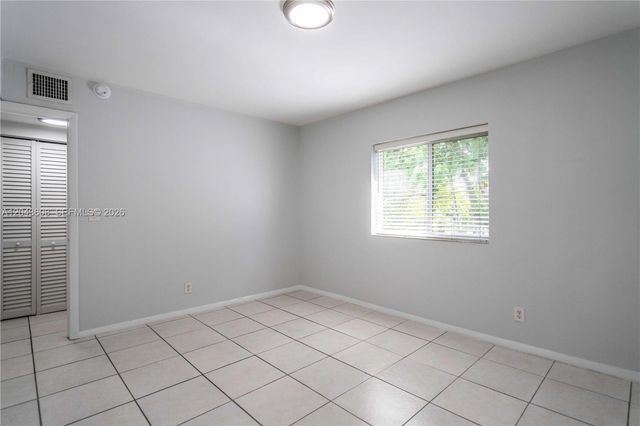 666 NE 80th St 8, Miami, FL 33138
