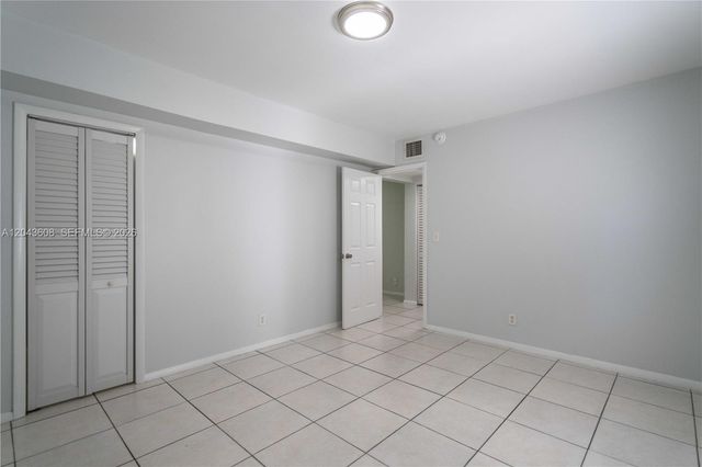 666 NE 80th St 8, Miami, FL 33138