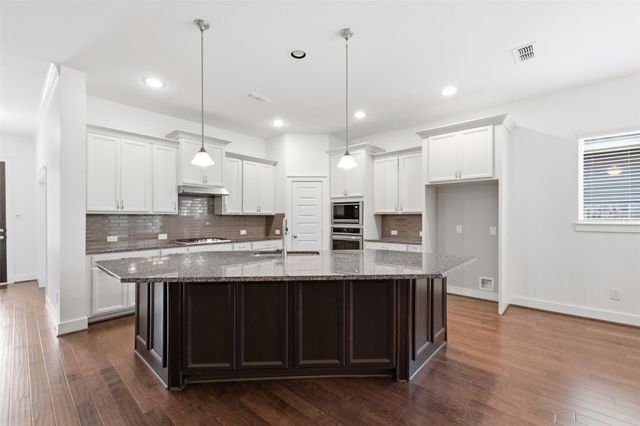 16807 Seminole Ridge Drive, Cypress, TX 77433