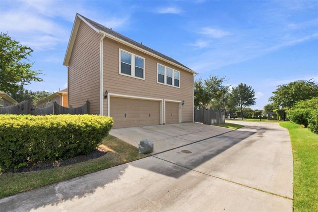 16807 Seminole Ridge Drive, Cypress, TX 77433
